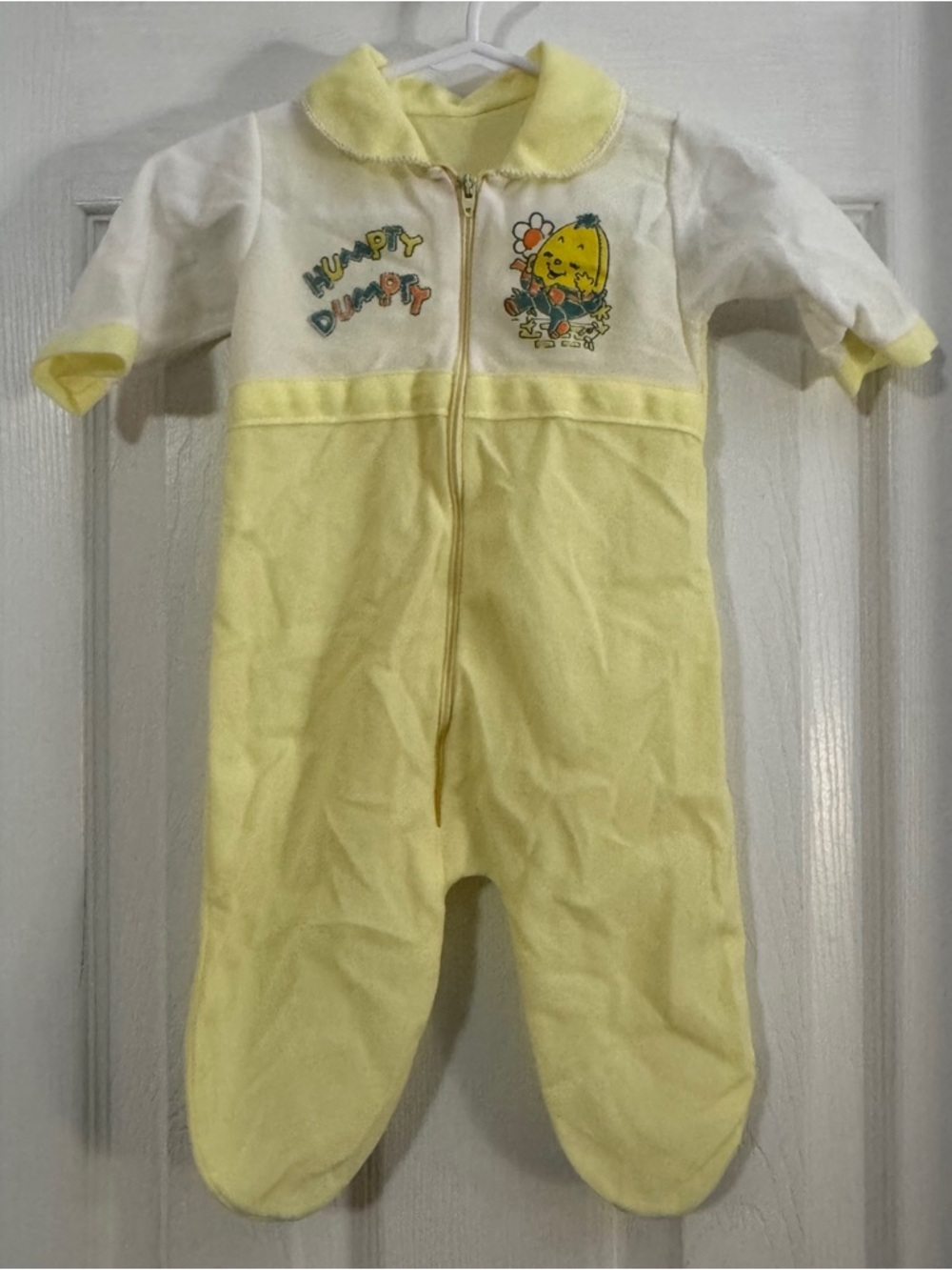 Vintage Baby Unisex Humpty Dumpty Yellow & White Footed One Piece with Zipper